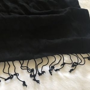 Cejon Accessories - Cejon Macy's Black Print Wrap Fringe Trim Scarf Cejon Accessories - Cejon Macy's Black Print Wrap Fringe Trim Scarf